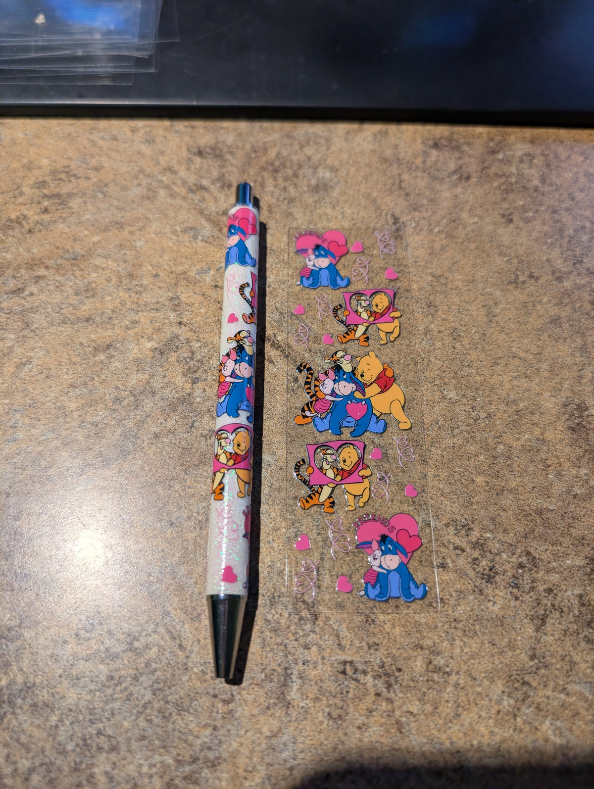 Pooh Family White Pen #14